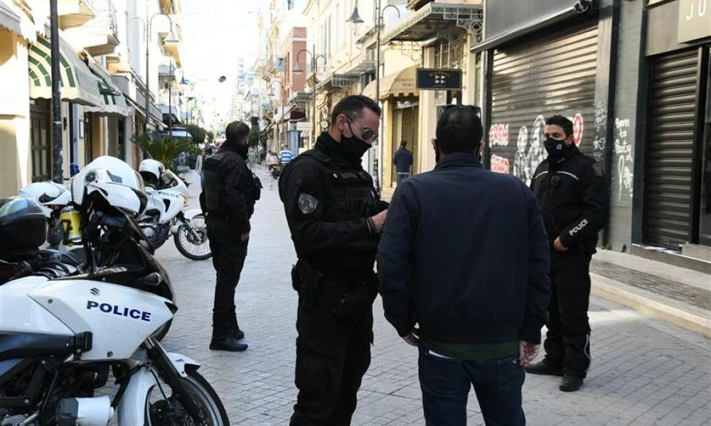 Πάτρα: 30χρονος άνδρας απαιτούσε να τον συλλάβουν! Δάγκωσε αστυνομικό και τον έστειλε στο νοσοκομείο